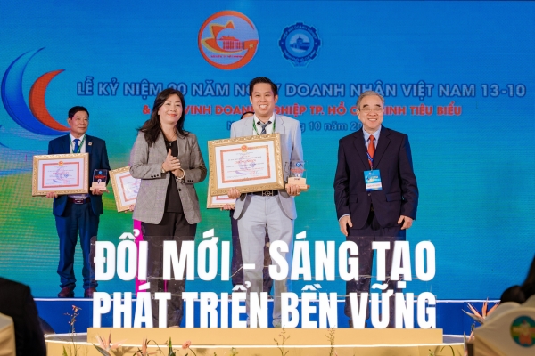 SAPUWA - Vinh danh doanh nghiệp doanh nhân tiêu biểu TP.HCM 2024