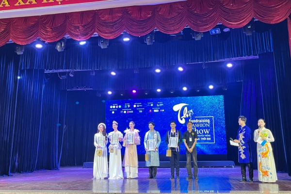 SAPUWA - Cánh tay nối dài cho trái tim nhân ái tại Thị Fundrasing Fashion Show