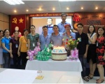 Celebrating birthday for employees in May 2017