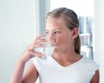 Top 10 common mistakes when drinking water that harm your health