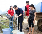 Cấp nước sạch cho người dân vùng lũ Quảng Bình
