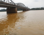 Nước sông Hương đục bất thường
