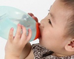 Trẻ cần uống bao nhiêu nước một ngày là đủ?